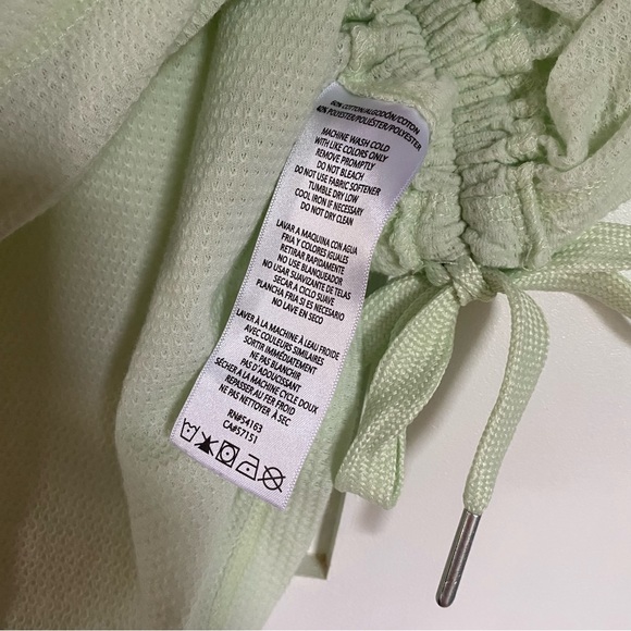 Calvin Klein Performance Workout Tank - Picture 4 of 4